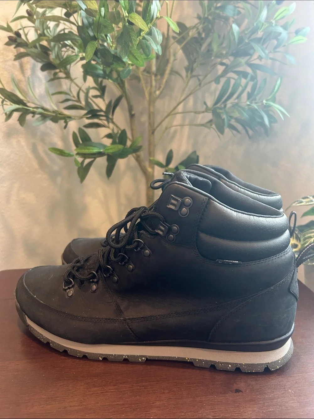 The North Face Men's Black Lace-Up Hiking Boots